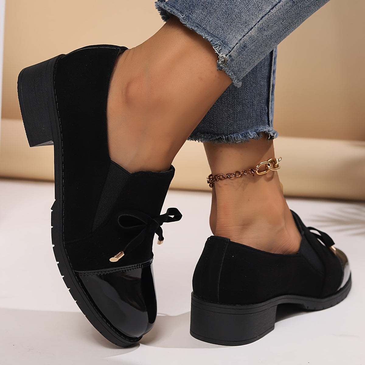 DELACROIX | Mocassins pour femme en cuir verni avec nœud Camille
