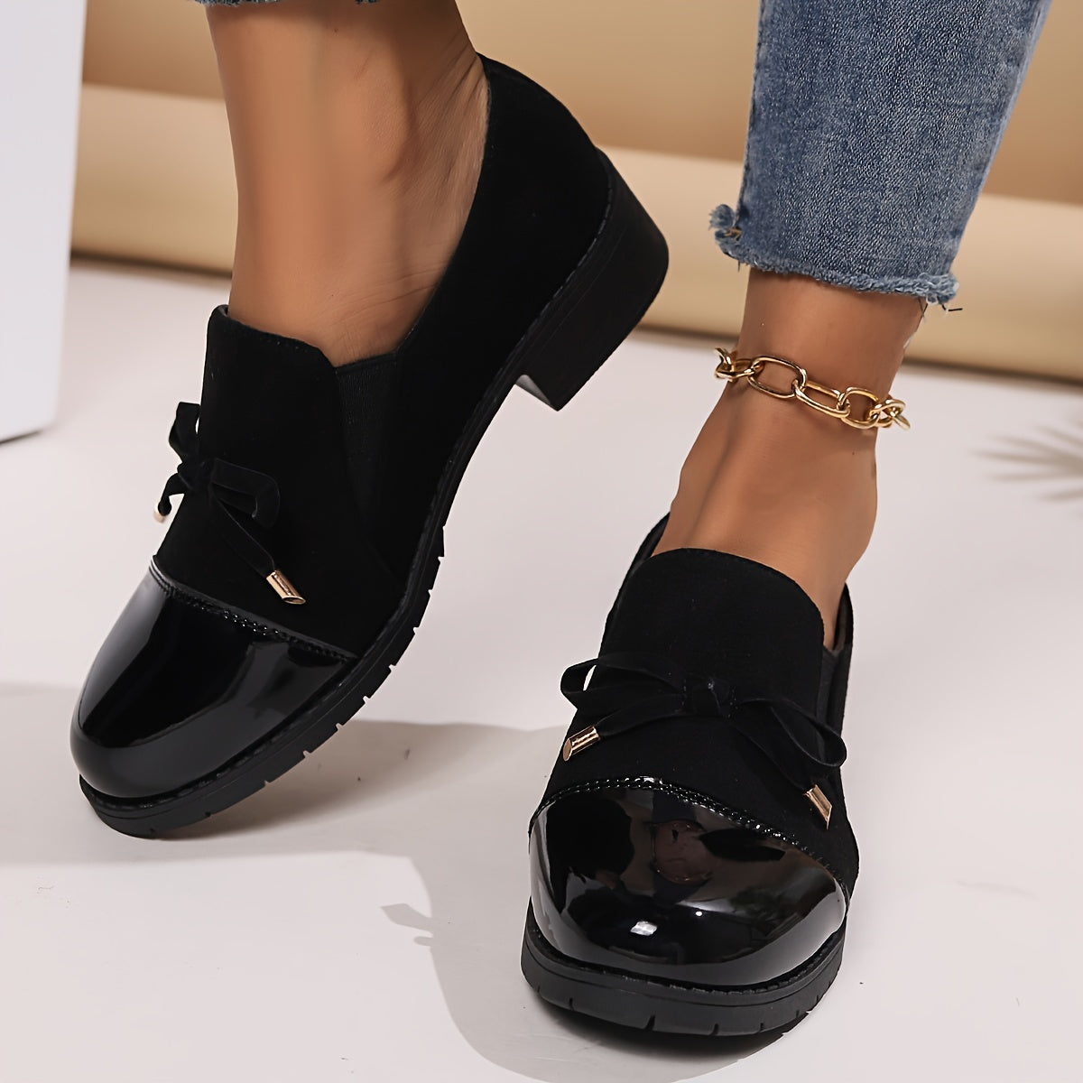 DELACROIX | Mocassins pour femme en cuir verni avec nœud Camille