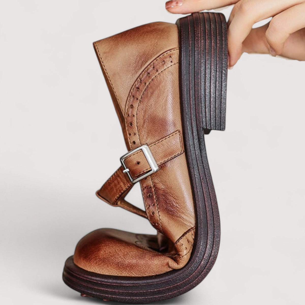 DELACROIX | Florence Women's Mary Jane Richelieu with Strap